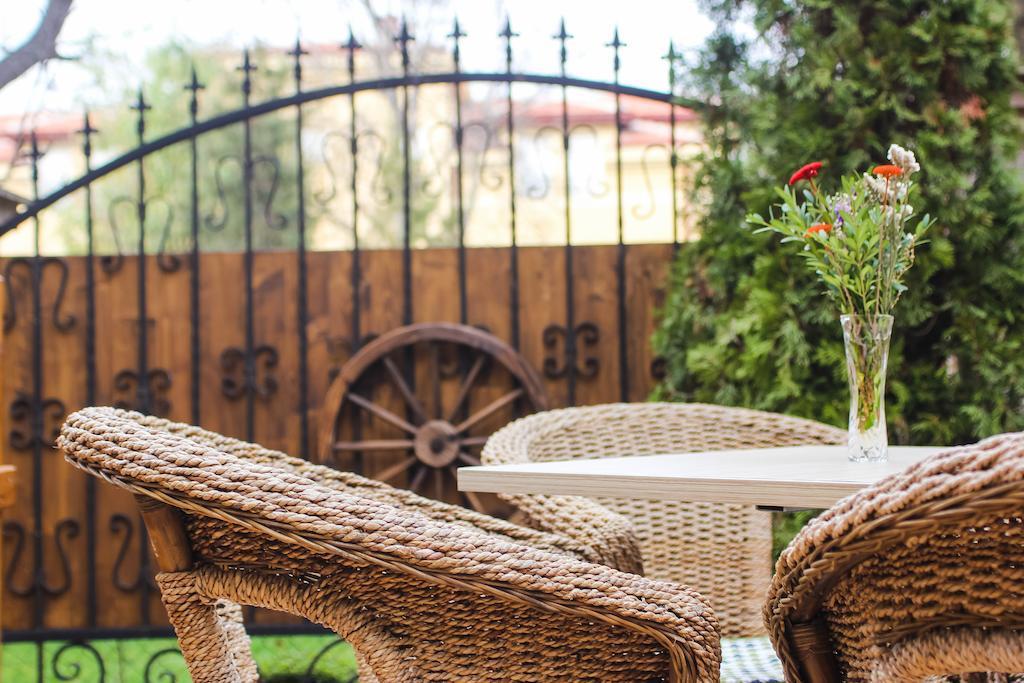 Villa Alexander Skopje Ngoại thất bức ảnh