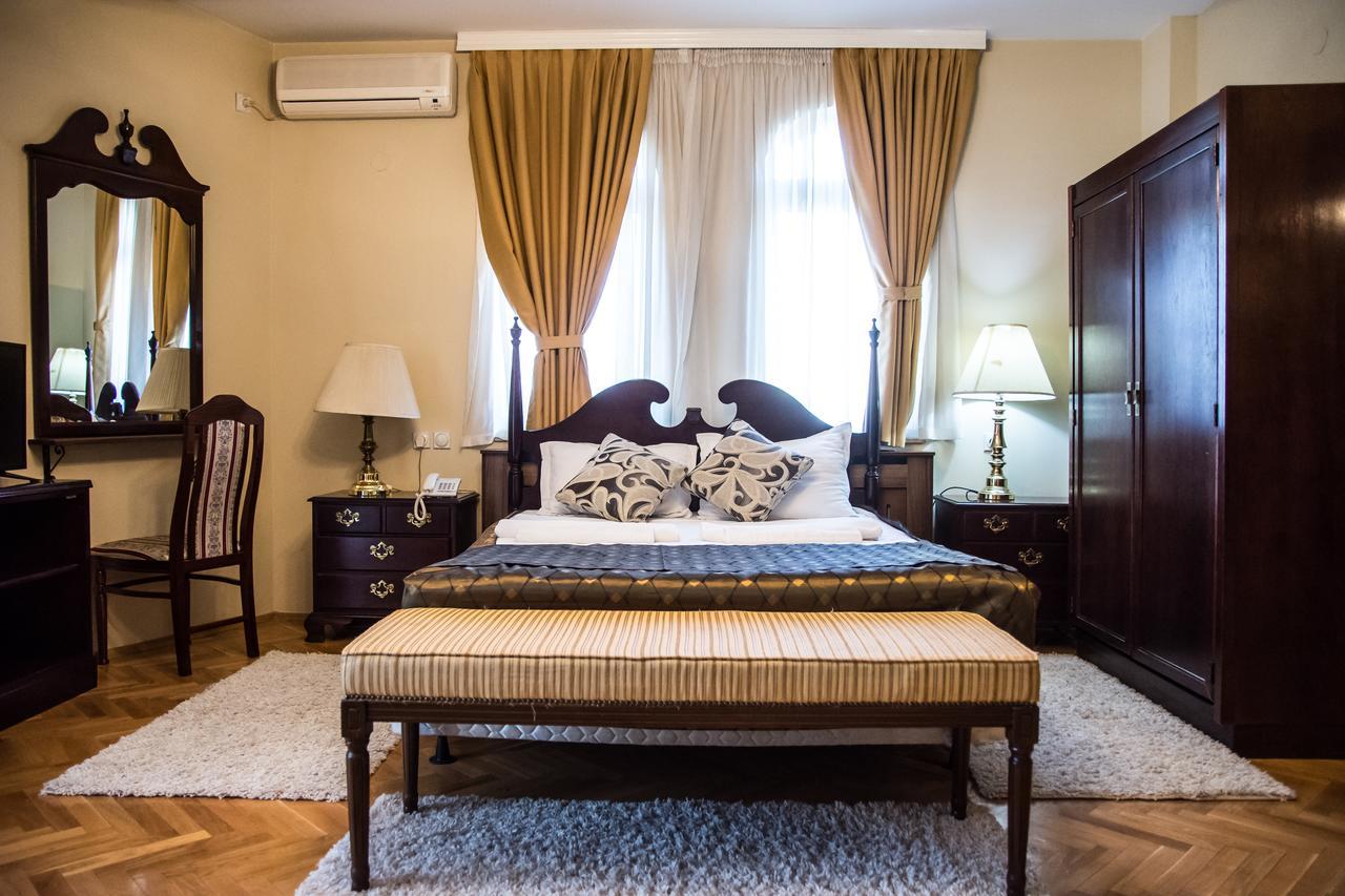 Villa Alexander Skopje Ngoại thất bức ảnh